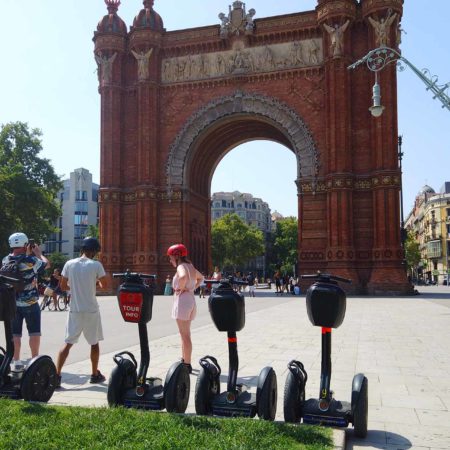 Segway Arc de Triomph tour in Barcelona